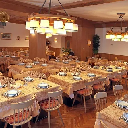 Pinzolo-dolomiti Hotel 3*